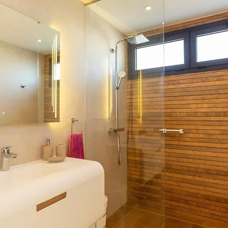 Βίλα Danlux Rosalicia *